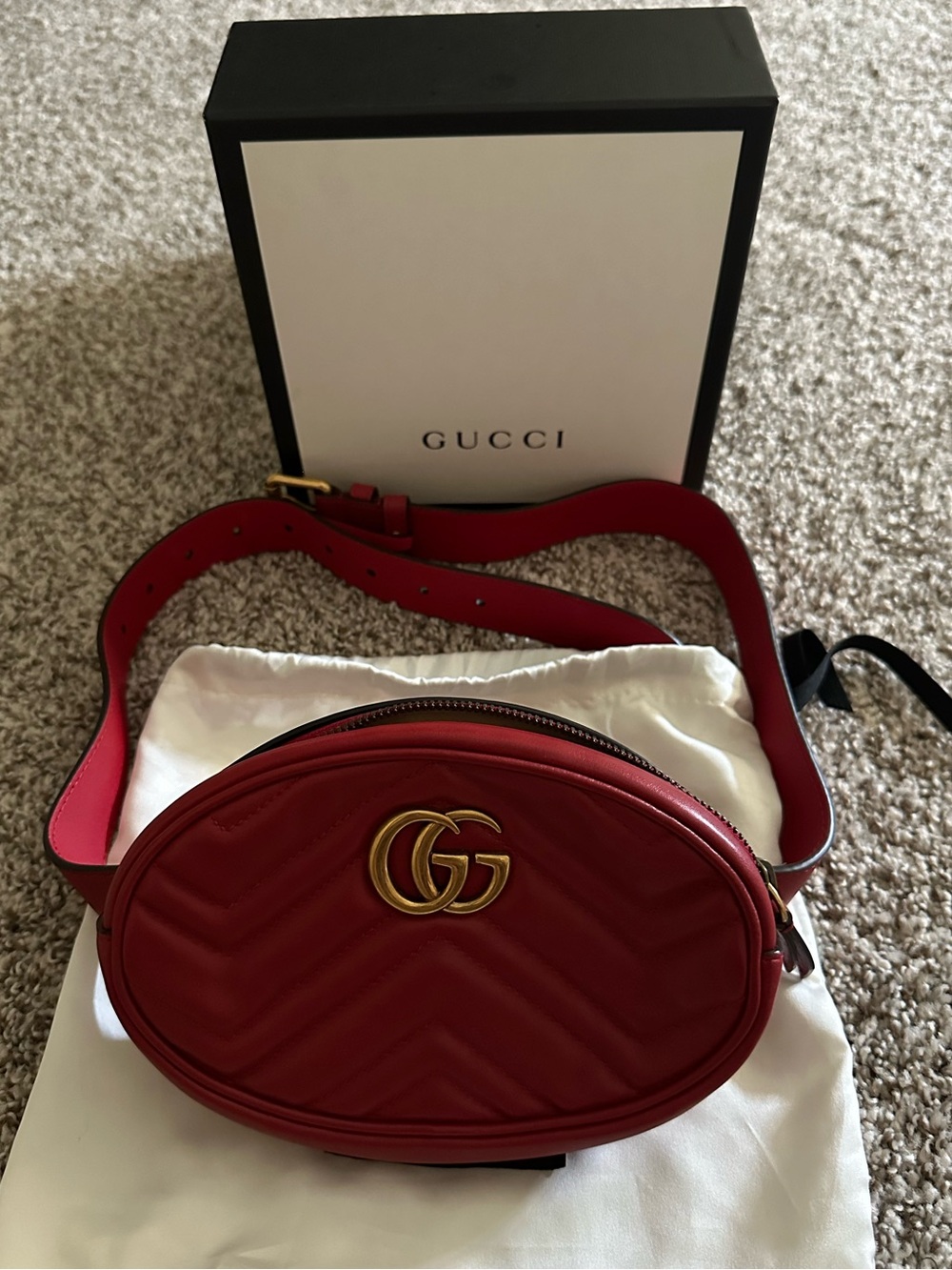 Gucci GG Marmont Matelassé Leather Belt Bag; Color Red; Very Good Condition - Picture 2 of 11